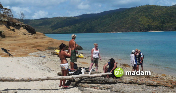 Tourists-in-Whitsunday-Islands